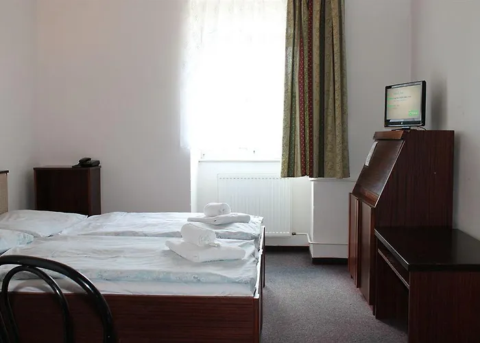 U Ceske Koruny Hotel 3*